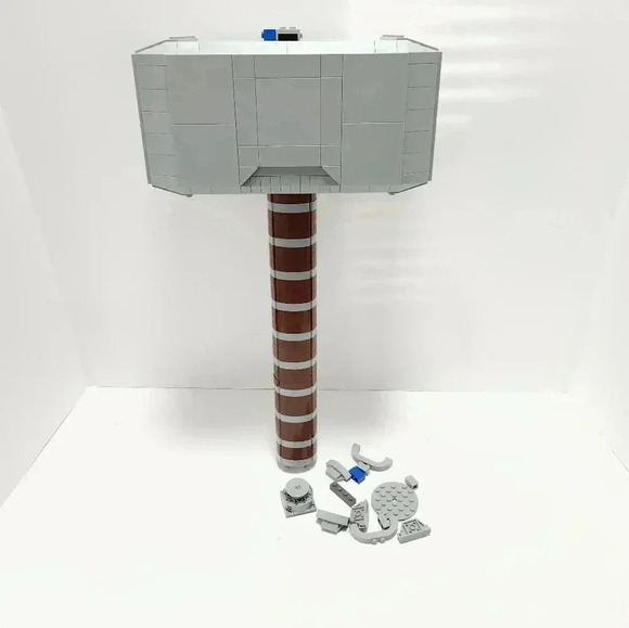 LEGO Super Heroes Thor's Hammer 76209 - Picture 1 of 7